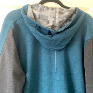 Men’s Lululemon pullover